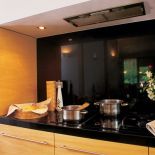 Inaczej niż w większości domów, kuchnia nie jest najważniejsza. Miała być niewielka, ale praktyczna. Niespodziewanie