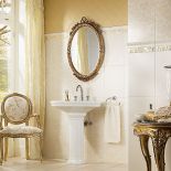 Inspirowana historycznymi wzorami. Umywalka kosztuje od ok. 3287 zł, postument od ok. 2142 zł. VILLEROY BOCH