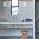 Jacques, fotograf mody ciągle w podróży, wymyślał ten dom latami. Z odwiedzanych miejsc przywoził nie tylko wspomnienia.