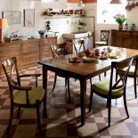 Jadalnia Ateliers z krzesełkami Consulat (ok. 2500 zł). GRANGE