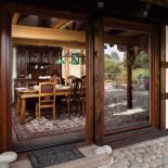 Jadalnia jest otwarta na ogród. Młyn spełnionych marzeń