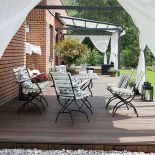 Jak letnia jadalnia. Na skraju puszczy