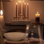 jak za pomocą dodatków ocieplić wystrój wnętrza