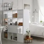 aranżacja pokoju dziennego z funkcją spania