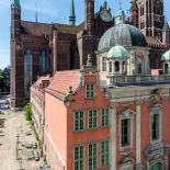 Jak urządzić małe mieszkanie za małe pieniądze? Prosty styl skandynawski może być idealnym rozwiązaniem. Całe