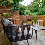 aranżacja małego tarasu przed domem