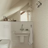 mała łazienka na poddaszu