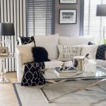 Jak urządzić salon? Wybieramy 20 stylowych sof i kanap