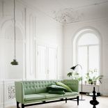 MAYOR SOFA AJ5, projekt Arnego Jacobsena z lat 40. XX wieku, TRADITION, houseology.com