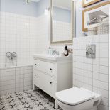 biała łazienka w stylu nadmorskim