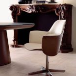 Jak z piosenki Elvisa Presleya. Krzesło Tender.