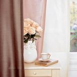 Jak za delikatną mgiełką - Cerami/Romo kosztuje 488 zł/m.b., przy wysokości 330 cm. DECODORE