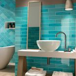 modne sposoby ułożenia płytek w łazience