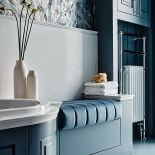 meble do niebieskiej łazienki