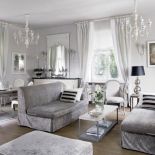 Jasne kolory ścięte pierwszym jesiennym przymrozkiem, iskrzące chłodnym blaskiem szronu.