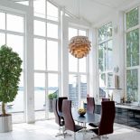 Jedni nazywają ją karczochem, inni szyszką. Słynną Artichoke zaprojektował Poul Henningsen, konstruktor-samouk. INTERNITY