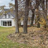 Ten jesienny ogród sprawia wrażenie, jakby był wyrzeźbiony w terenie. Zachwyca kolorami. O tej porze