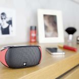 Jest przenośnym głośnikiem – ok. 359 zł. LOGITECH