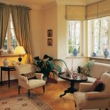 Jest tu wiele miłych, intymnych miejsc. W wykuszu można wygodnie poczytać, wypić popołudniową kawę lub po prostu popatrzeć na