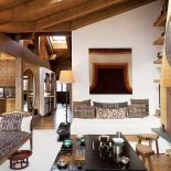 Kącik wypoczynkowy. Górski apartament z nutą orientu