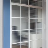 domowe biuro wydzielone w sypialni