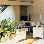 Kanapy i fotele zaprojektowała polska designerka – Małgorzata Kalita.