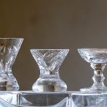 Kieliszki kryształowe do słodkich nalewek.