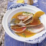 Klarowna zupa rybna. Smaki południowych wód