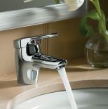 Klasyczna Finial i uniwersalna Candide, kohler