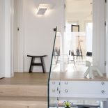 Klasyczne wnętrze ożywione ciekawymi detalami w intensywnych kolorach.