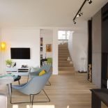 Klasyczne wnętrze ożywione ciekawymi detalami w intensywnych kolorach.