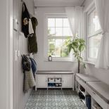 przedpokój w domu inspirowanym modernizmem