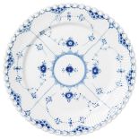 Kobaltowy talerz ROYAL COPENHAGEN. Talerze do dekoracji