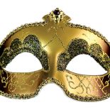 Kokieteryjna maska dla kobiet używana podczas weneckiego karnawału. Fot. Shutterstock.com