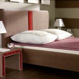 Kolekcja Carino - łóżko to połączenie maty lloyd loom i skóry. Cena ? 3000 zł. KURT ROYCE