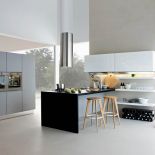 Aranżacje kuchni: schowana czy otwarta?