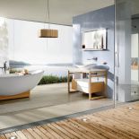 Kolekcja My Nature zrobiona jest z drewna kasztanowca , a blat pod umywalką z płyty wiórowej pokrytej melaminą. Do