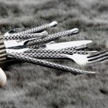 Kolekcja Tunis, sztućce ze stali chromo-niklowej. Za jednoosobowy komplet zapłacimy 99 zł. ALMIDECOR