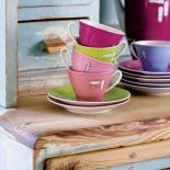 Kolorowe filiżanki. Atelier w stylu vintage