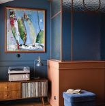 kącik z kolekcją winyli