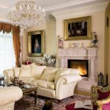 Kominek do salonu sprowadzono z Persji.