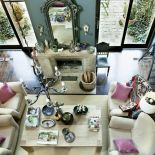 Kominek powstał z granitu, który Basia i Krzysztof znaleźli w starym poniemieckim gospodarstwie pod Wrocławiem.