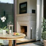 Kominek znaleziony przez właścicieli w brytyjskim piktorialu.