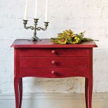 Komoda w kolorze Burgundy, farba Chalk Paint™ Decorative Paint by Annie Sloan, 145 zł za litr, WWW.SKLEP.PATYNOWY.PL