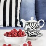 Komplet ze wzorem zebry. Graficzny dom Agaty Budny-Ciszewskiej