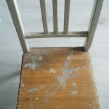 Zrób to sam: krzesło w stylu shabby chic