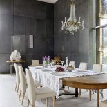 Kryształowy pająk to rodzinna pamiątka - zabytkowy żyrandol przywiozła ciotka ze Lwowa rozłożony na setki