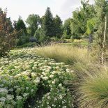 Kto szuka pomysłu na własny ogród, powinien zajrzeć na Dolny Śląsk do Wojsławic.