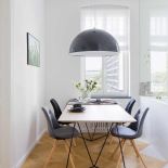 Wielkomiejskie inspiracje - aranżacja salonu z... sypialnią