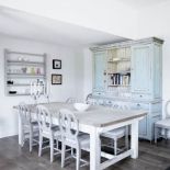 Kuchnia - nowoczesna wersja stylu country. Jest klimatycznie, ale i wygodnie.